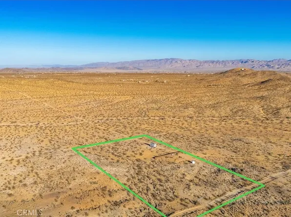 1465 Mason Dixon Rd #4, Joshua Tree, CA 92252