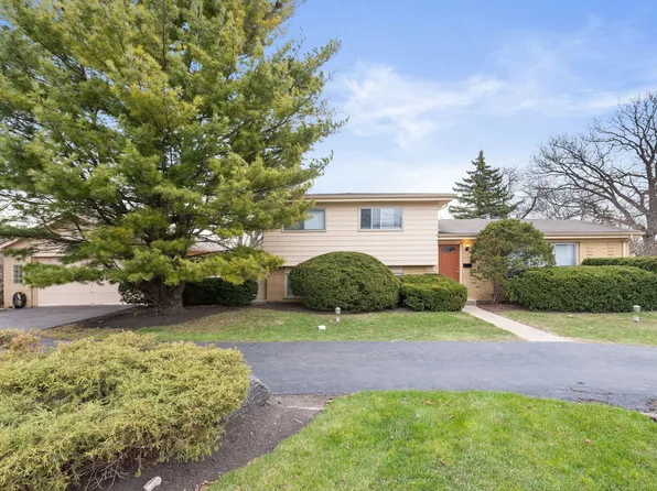 2708 Harrison St, Glenview, IL 60025