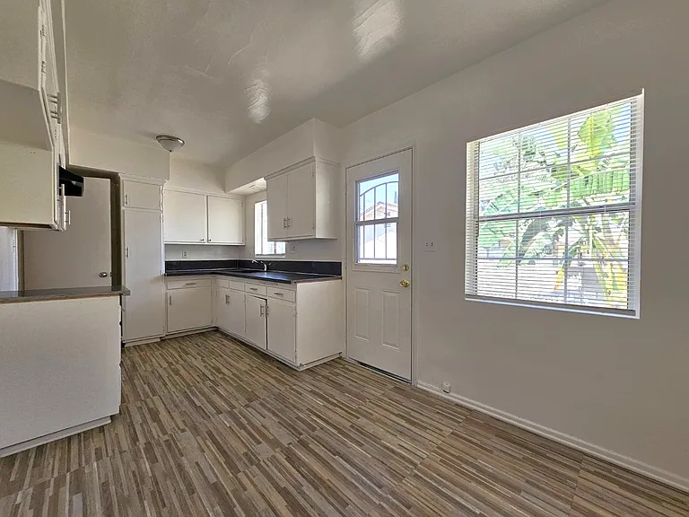 1067 Aileron Ave #C — Photo 6