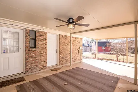 3863 Lamb Dr — Photo 10