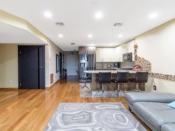 3015 Brighton 6 St #9B, Brooklyn, NY 11235