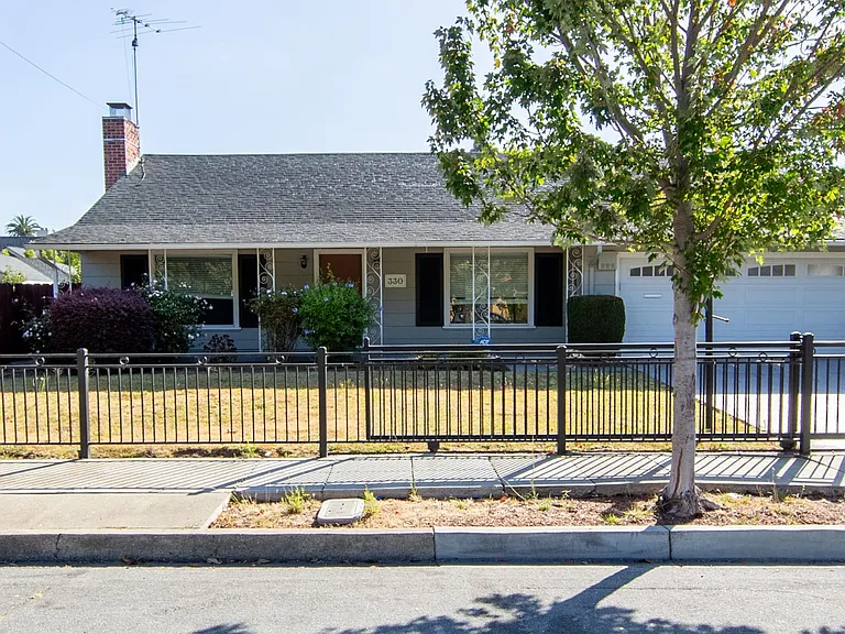 330 Beverly Ave — Photo 25