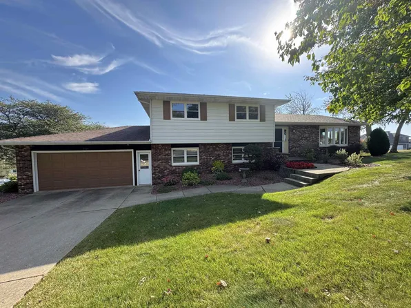 2704 20th Ave, Monroe, WI 53566