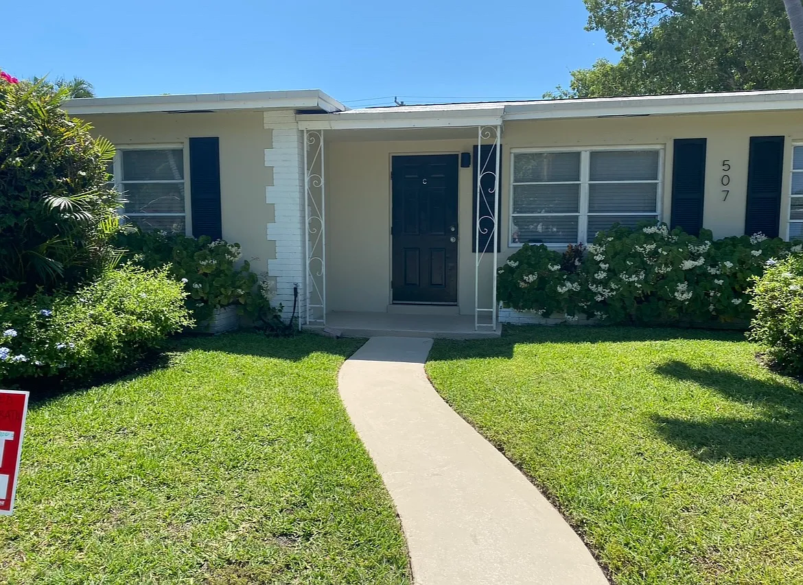 3 bed, 1100 sqft, $2,200 — Photo 1