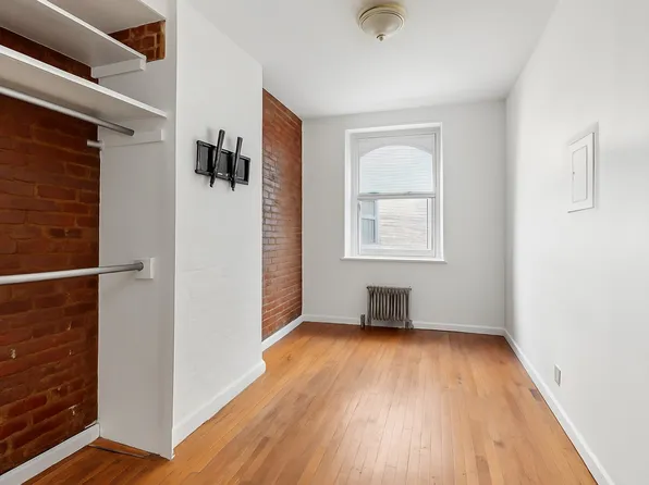 68 West 10th Street image 1 of 4