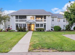 12478 Saint Andrews Way, Fenton, MI 48430