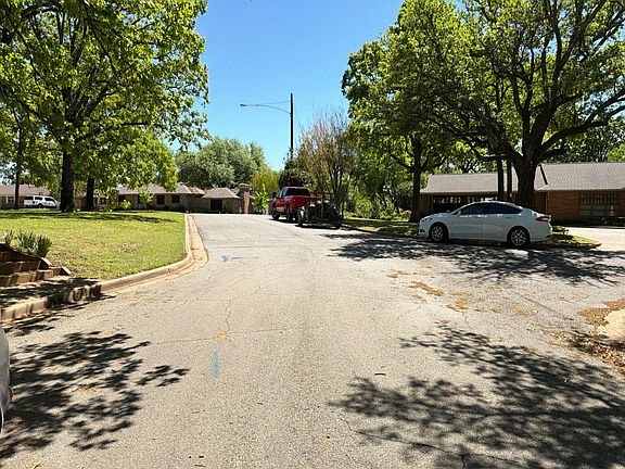 5th image of 3 Ridgeway Cir