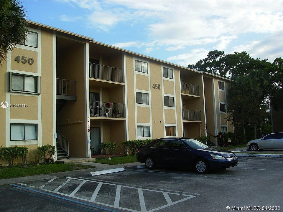 1st image of 450 Palm Cir W 207 #207