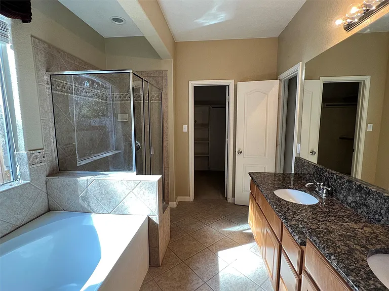 2443 Salorn Way — Photo 14