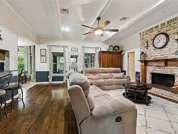 4th image of 7309 Windsor Dr