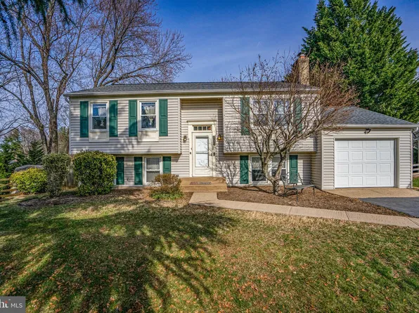 2618 Bastian Ln, Herndon, VA 20171