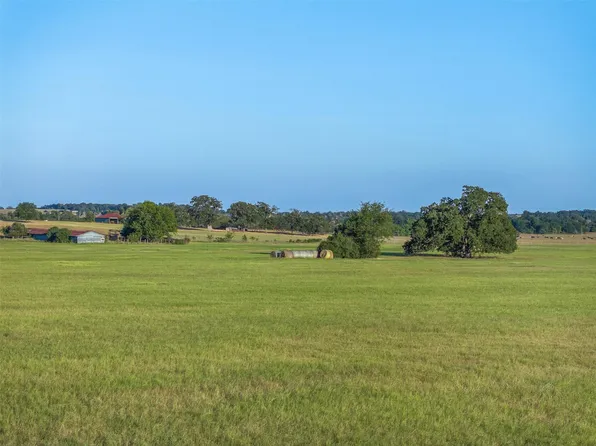 3419 County Road 309, Lexington, TX 78947