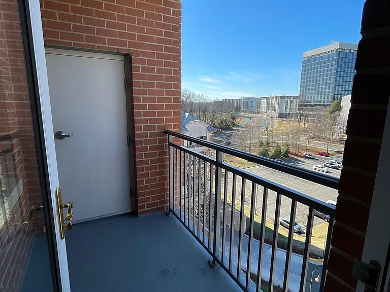 11760 Sunrise Valley Dr #712 — Photo 25