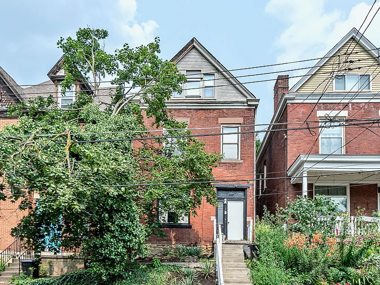 539 S Graham St — Photo 1