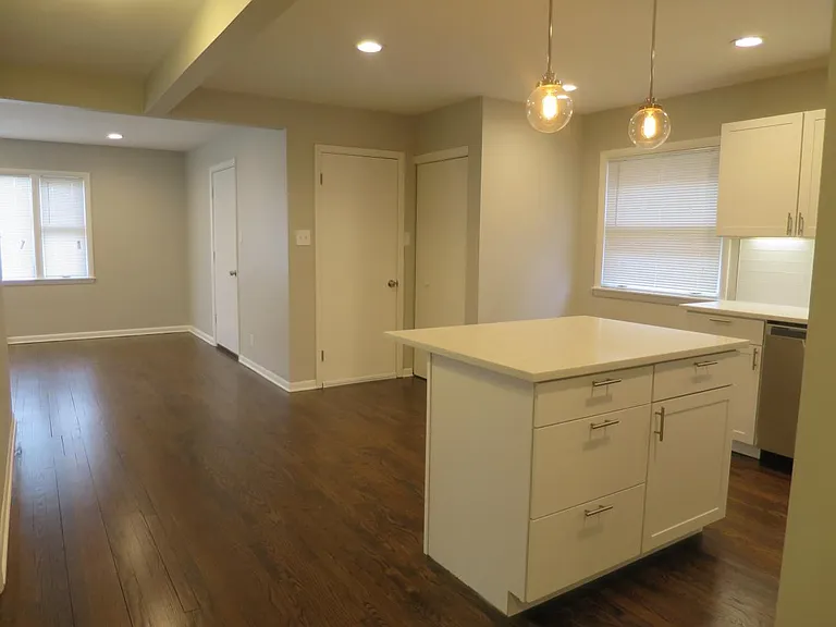 2987 S Clement Ave #LOWER — Photo 3