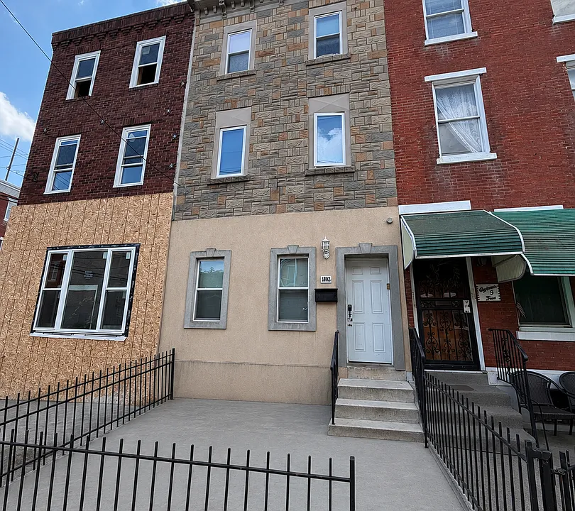 1802 W Master St