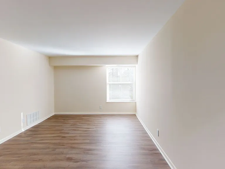 The Commons at Windsor Gardens — Photo 109