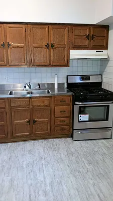 Rented by BuySell Real Estate Inc | media 30