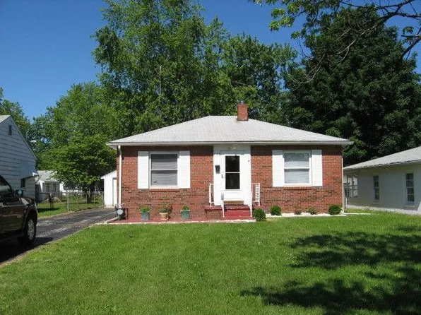 580 N 9th St, Wood River, IL 62095