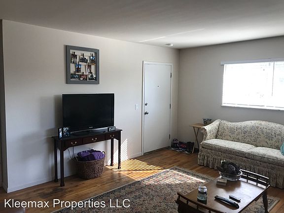 2nd image of 1241 Corbett Ave APT 1