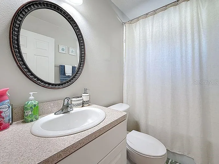 2402 Dryer Ave — Photo 34