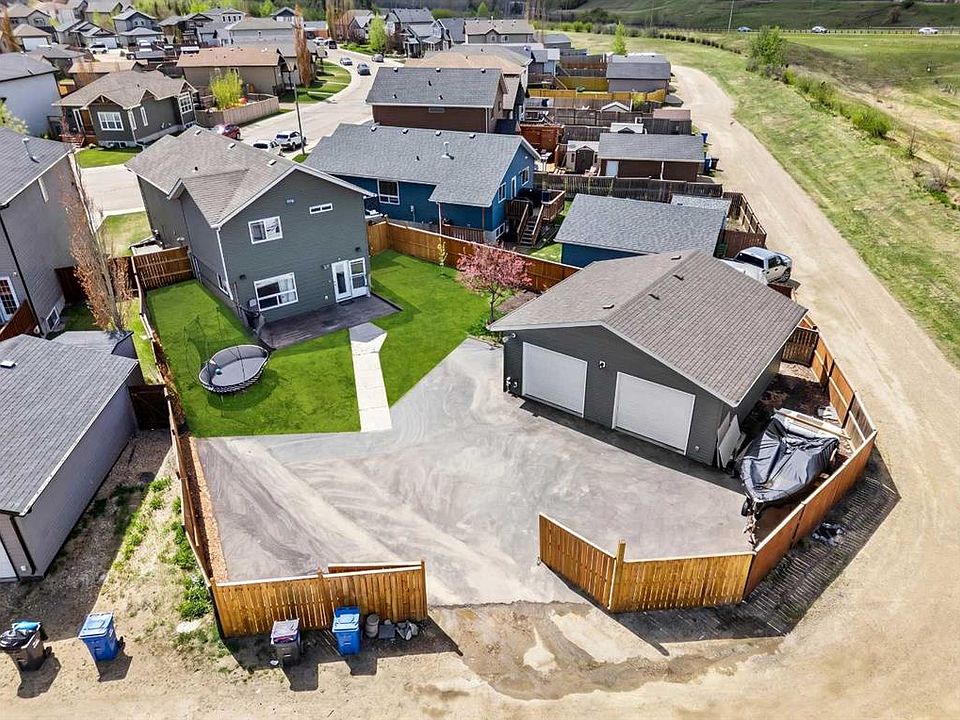 1st image of 132 S Oswald Close