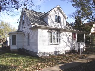 1101 Lafayette St, Beardstown, IL 62618