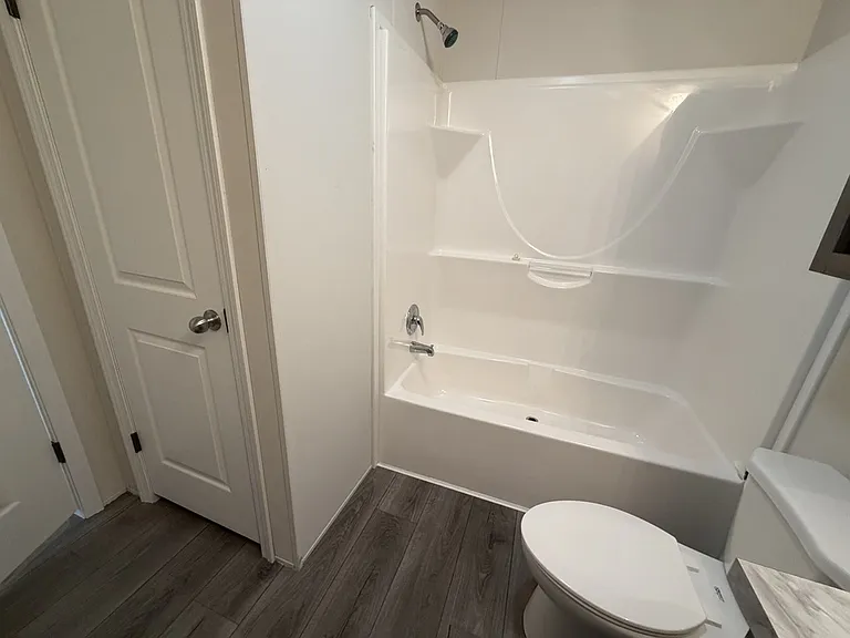 38000 Le Chateau Blvd #455 — Photo 23