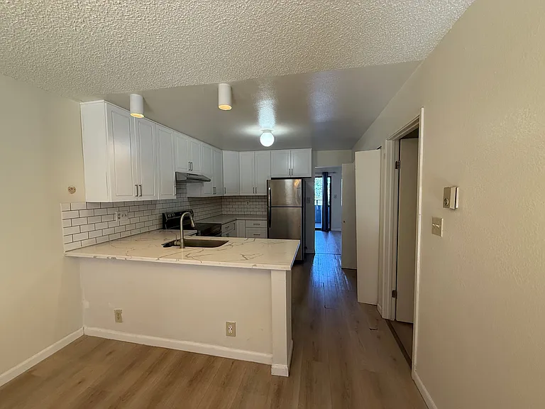 343 Innisfree Dr — Photo 7
