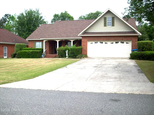 2549 Woods View Dr, Marianna, FL 32446