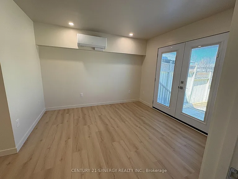 93B Tarquin Cres — Photo 14