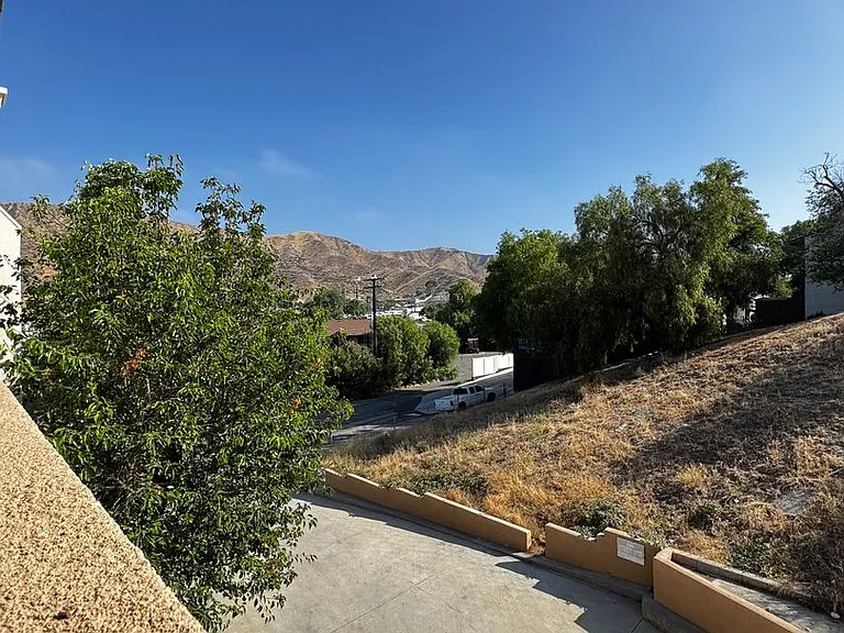 17740 Scherzinger Ln — Photo 60