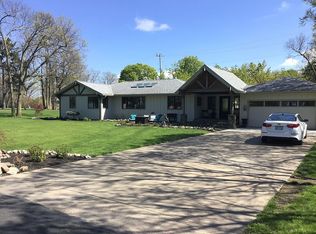 4960 E Cliff Rd, Port Clinton, OH 43452