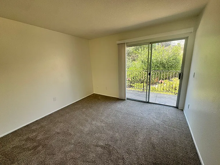 2616 Alpine Blvd #24 — Photo 8