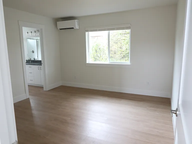 12905 SE Ridgecrest Rd — Photo 16