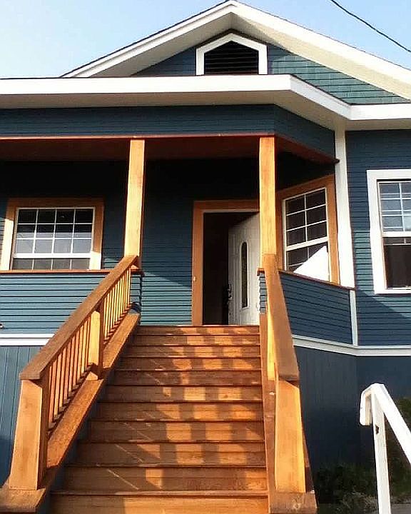 1st image of 1443 Calumet Ave