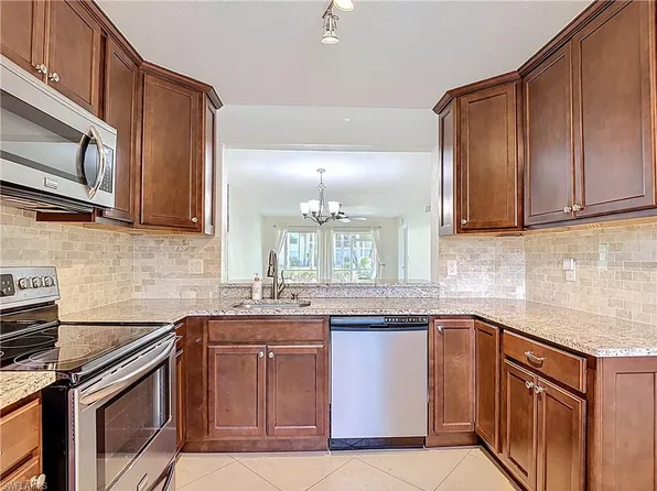 729 Landover CT #102, NAPLES, FL 34104