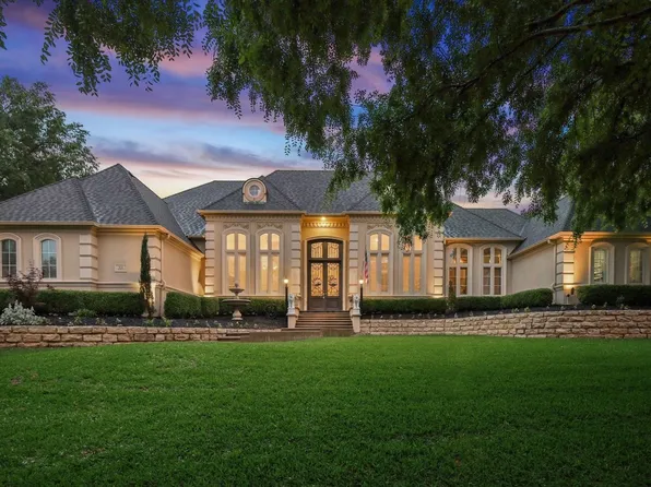 906 Suffolk Ct, Southlake, TX 76092