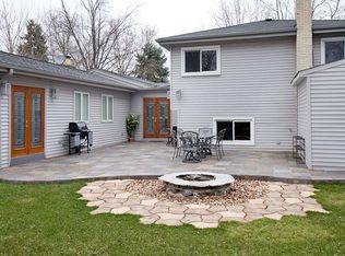 1806 Winthrop Rd, Highland Park, IL 60035