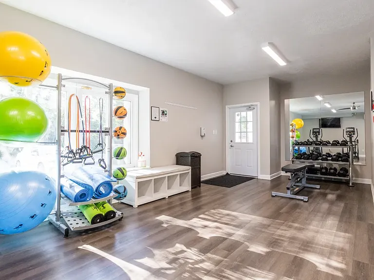 825 Woodbridge Dr — Photo 17