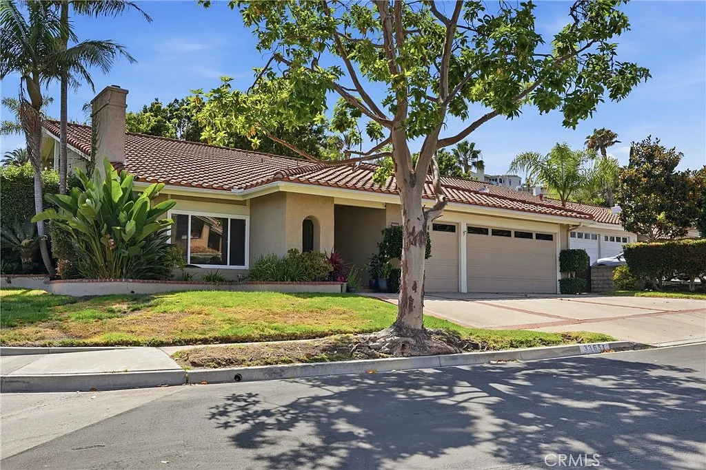 4 bed, 2.5 bath, 2604 sqft, $6,800 — Photo 4