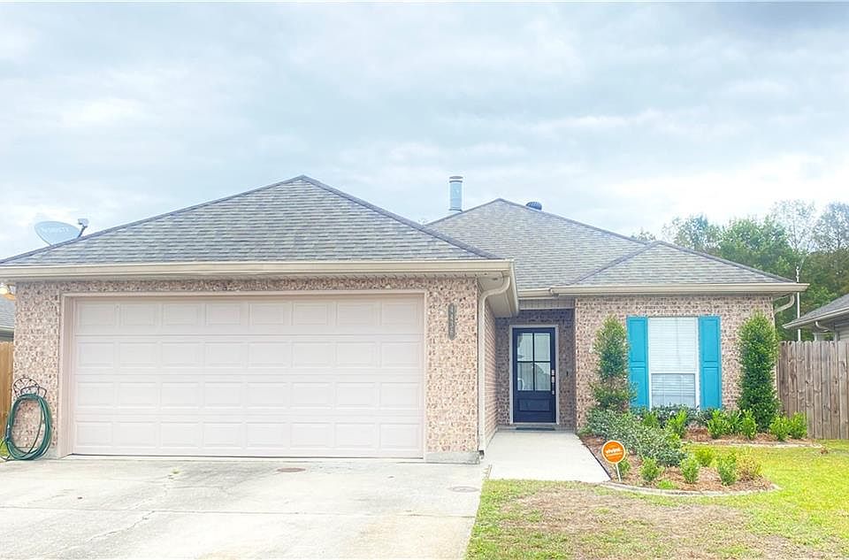 1st image of 4436 Park Shore Dr