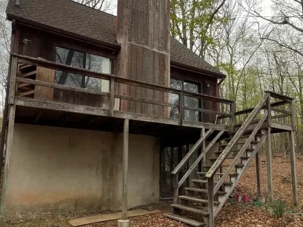 489 Westcolang Rd, Hawley, PA 18428