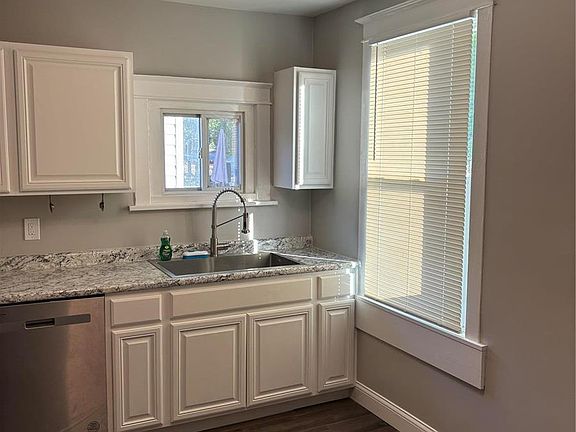 5th image of 4634 Tiemann Ave