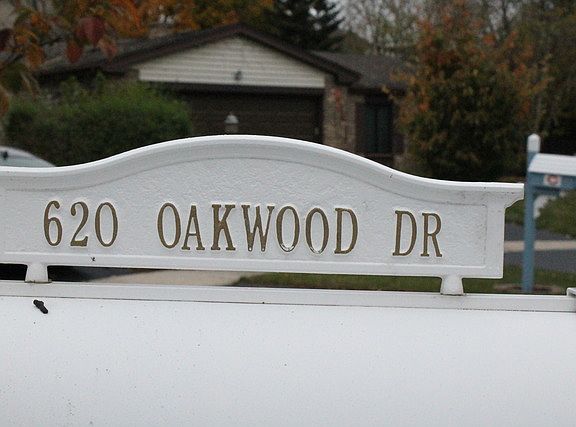 2nd image of 620 Oakwood Dr