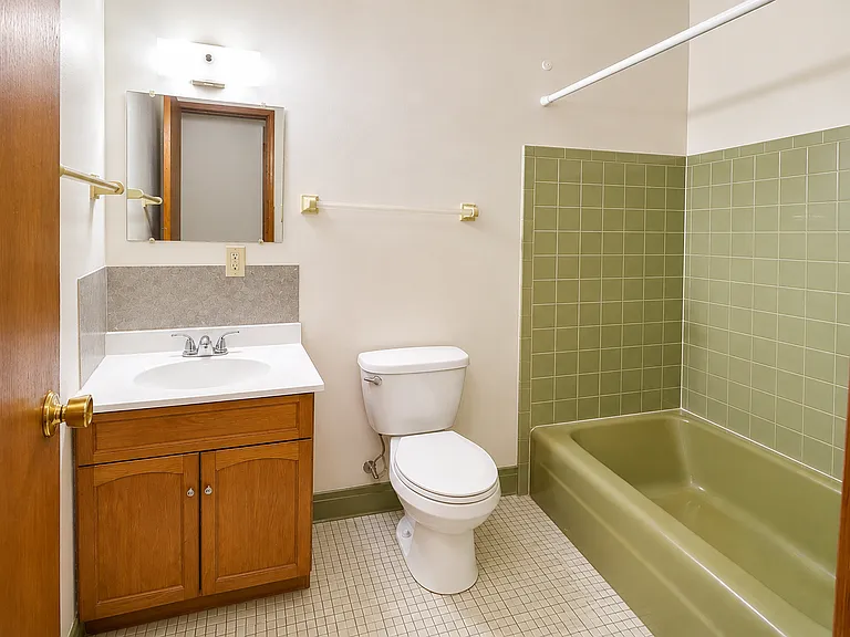 535 N Main St — Photo 18