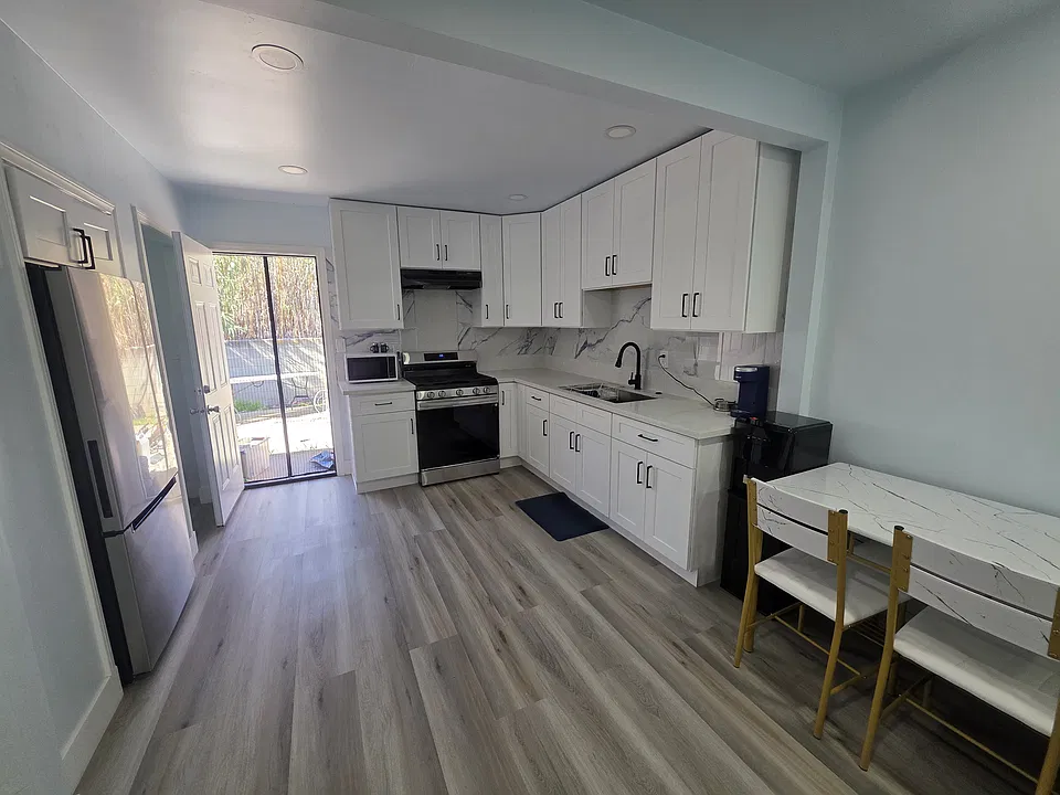 120-124 Willie James Jones Ave #120