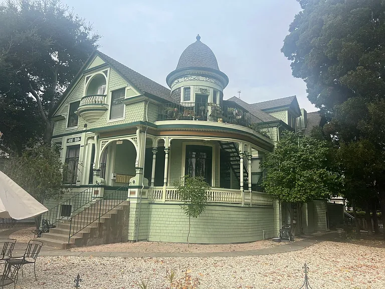 1423 Central Ave #C — Photo 1