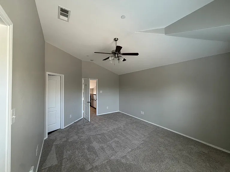 1008 Lucy Ln — Photo 23
