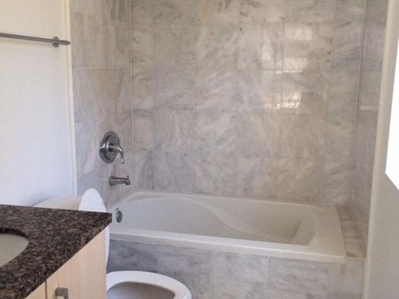 4th image of 6363 Collins Ave #601
